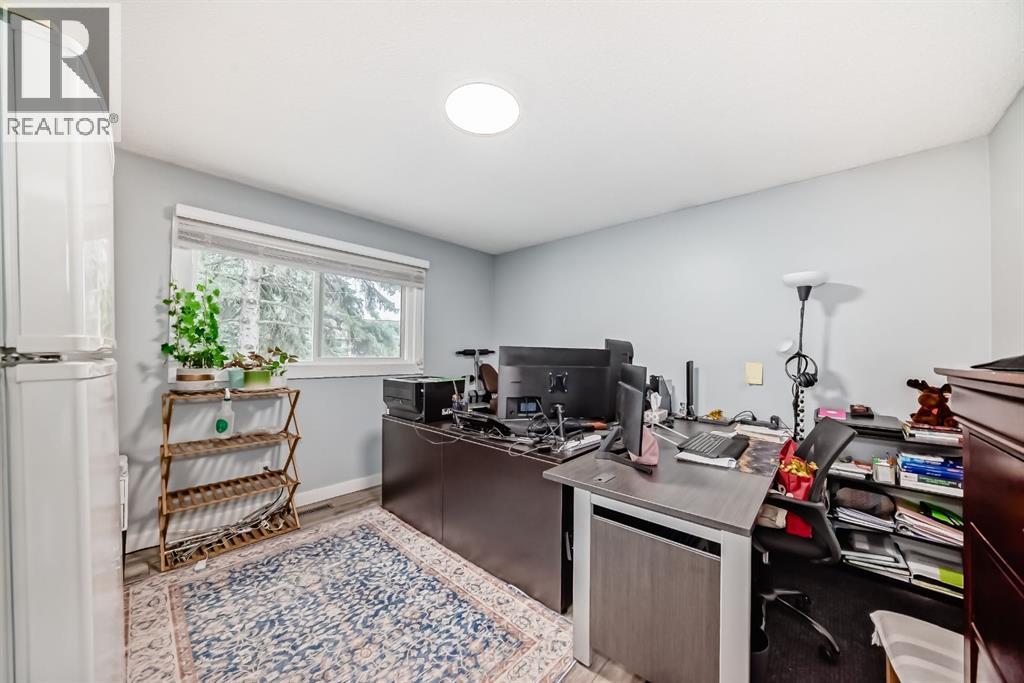 Single Family House Bungalow for Sale in  Pinegreen Close NE Pineridge Calgary 