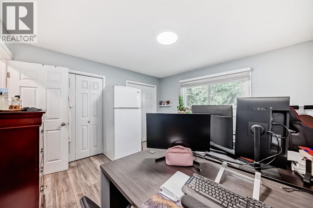 Single Family House Bungalow for Sale in  Pinegreen Close NE Pineridge Calgary 