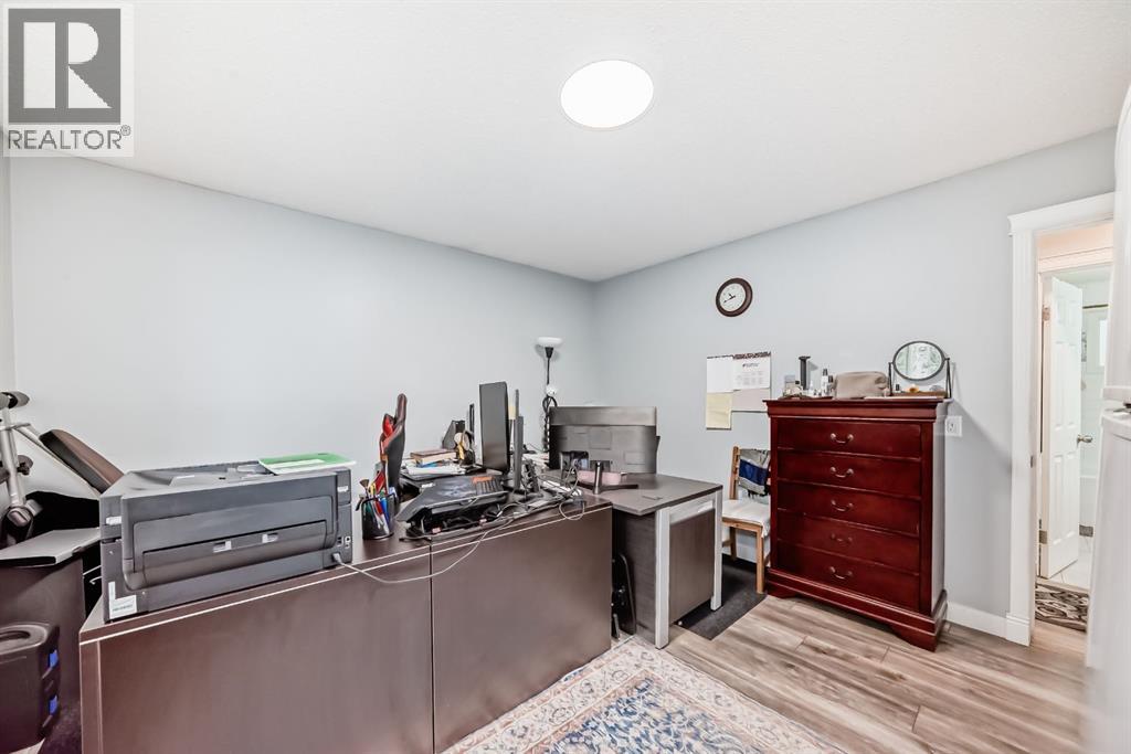 Single Family House Bungalow for Sale in  Pinegreen Close NE Pineridge Calgary 