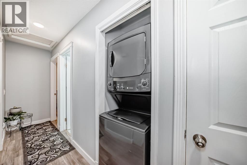 Single Family House Bungalow for Sale in  Pinegreen Close NE Pineridge Calgary 