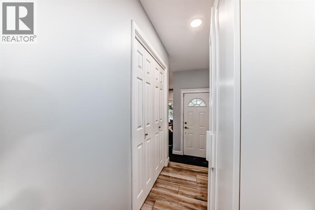 Single Family House Bungalow for Sale in  Pinegreen Close NE Pineridge Calgary 