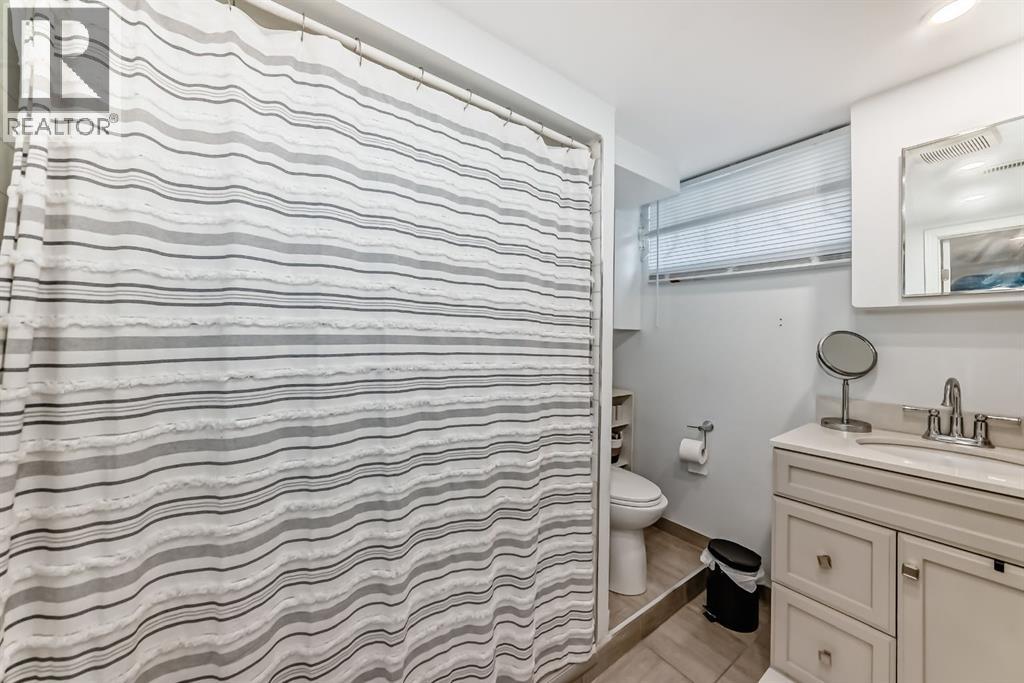 Single Family House Bungalow for Sale in  Pinegreen Close NE Pineridge Calgary 
