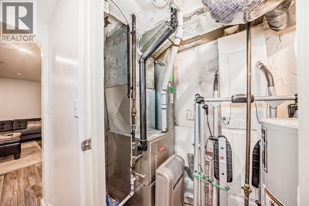 Single Family House Bungalow for Sale in  Pinegreen Close NE Pineridge Calgary 