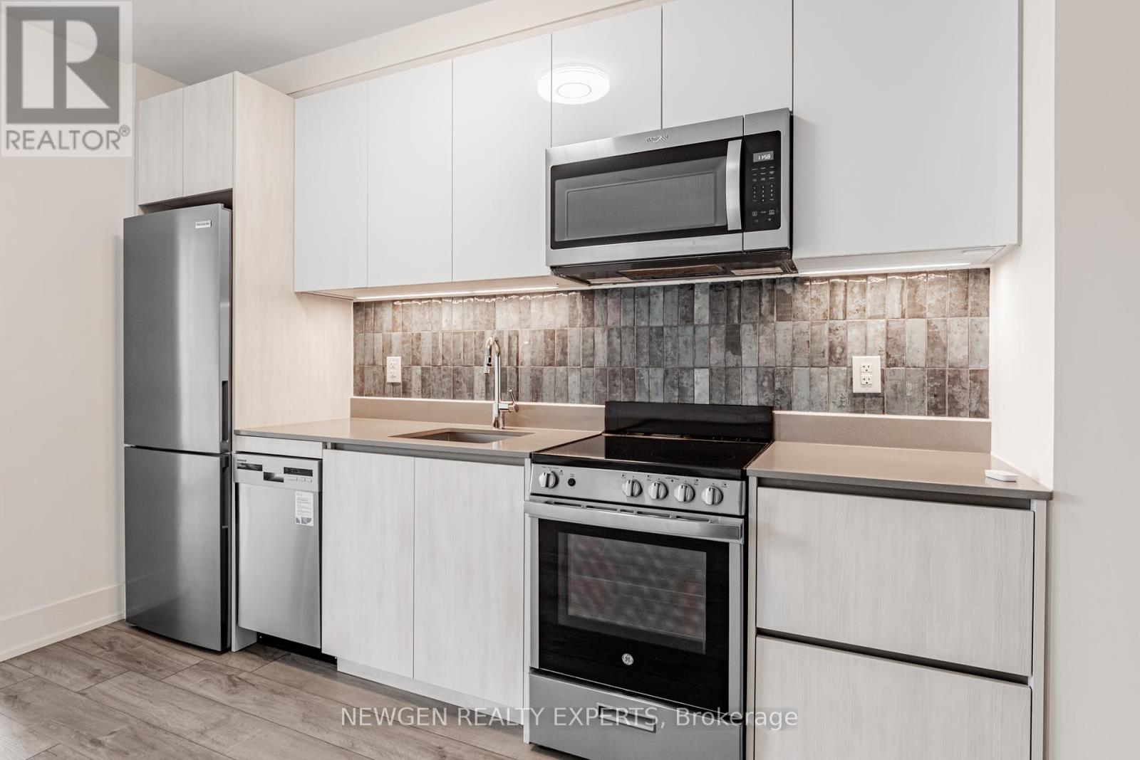 Photo 11 of 521 3100 Keele Street, Toronto ON