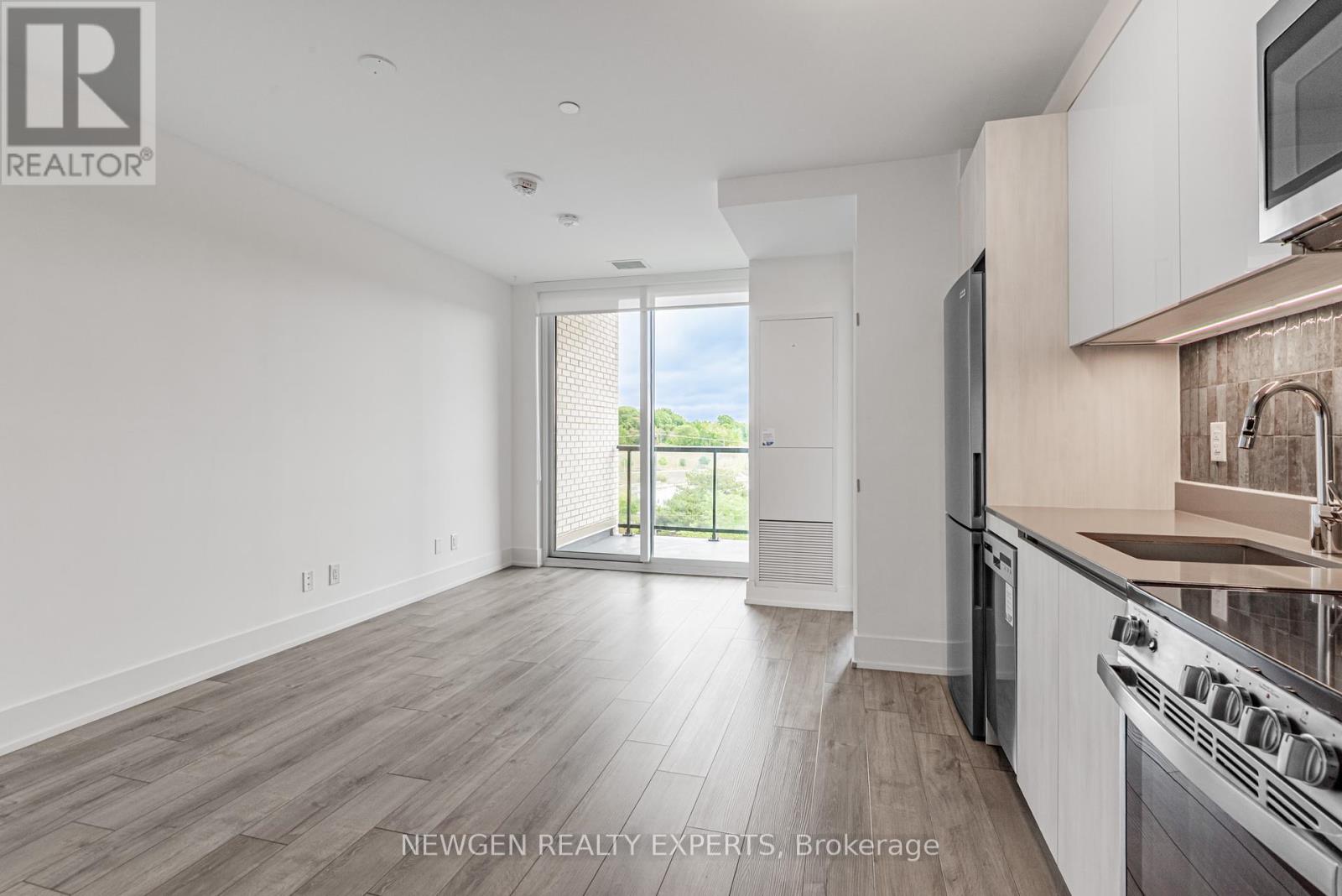 Photo 14 of 521 3100 Keele Street, Toronto ON