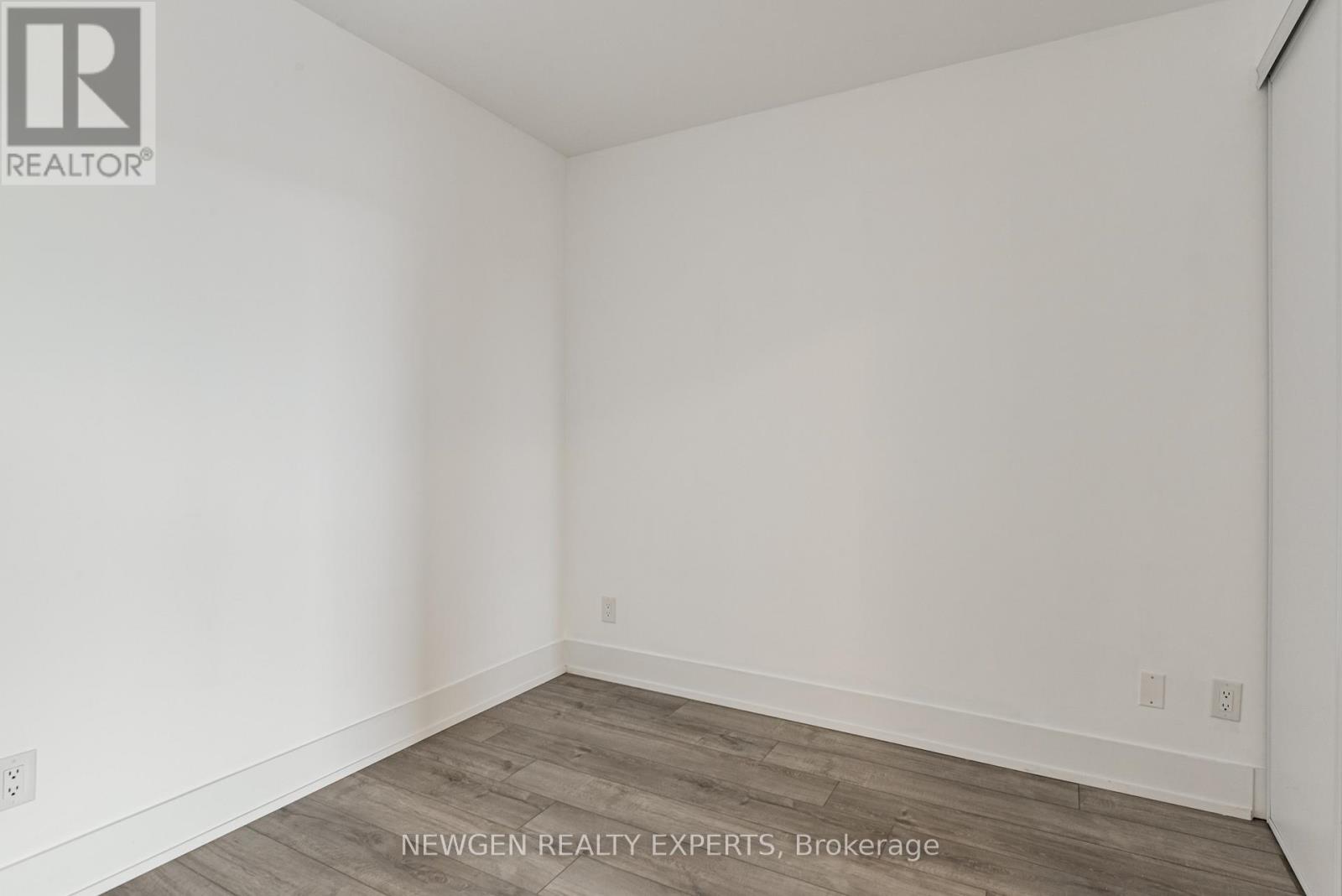 Photo 20 of 521 3100 Keele Street, Toronto ON