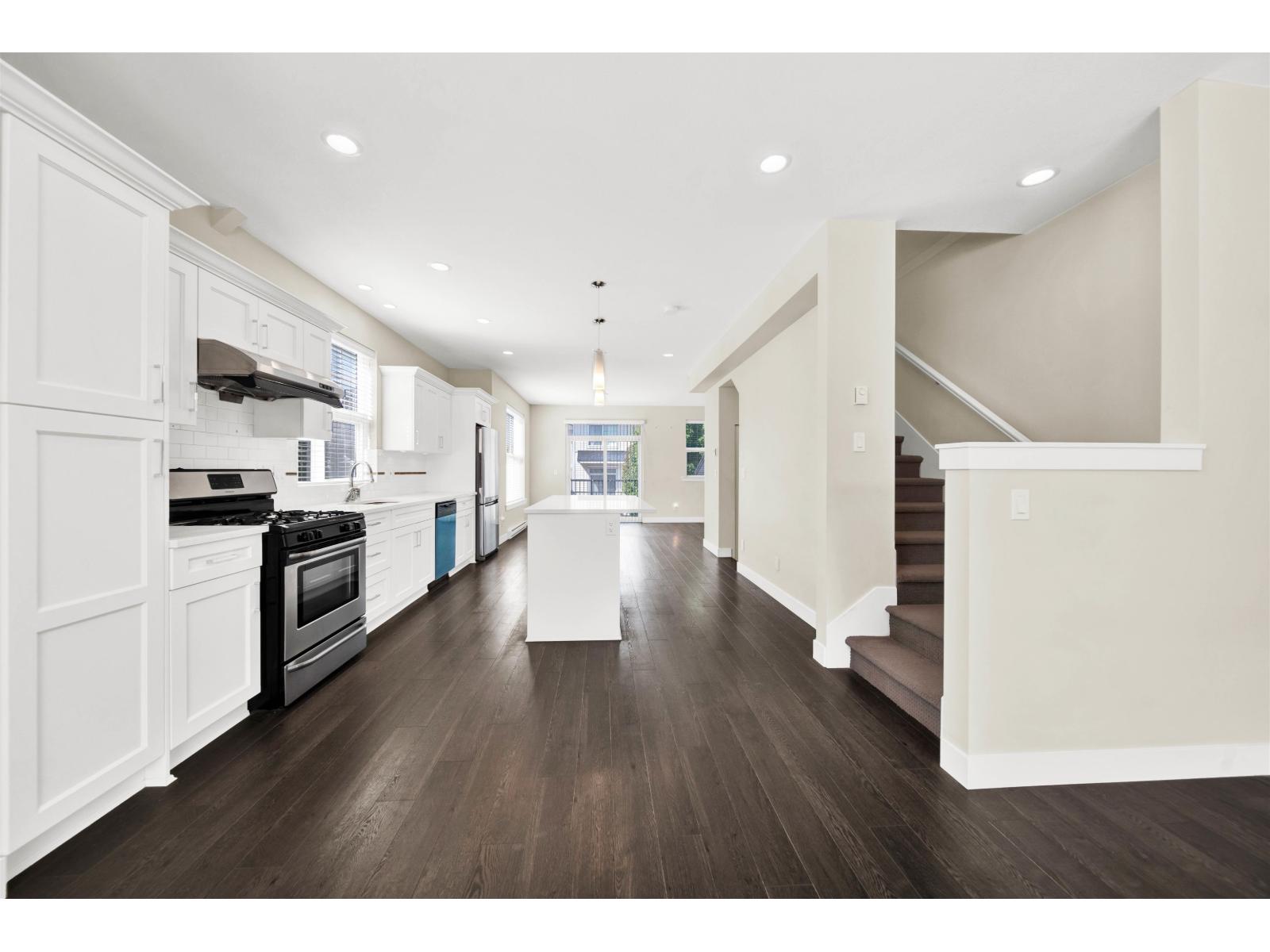 Photo 12 of 39 2469 164 Street, Surrey BC