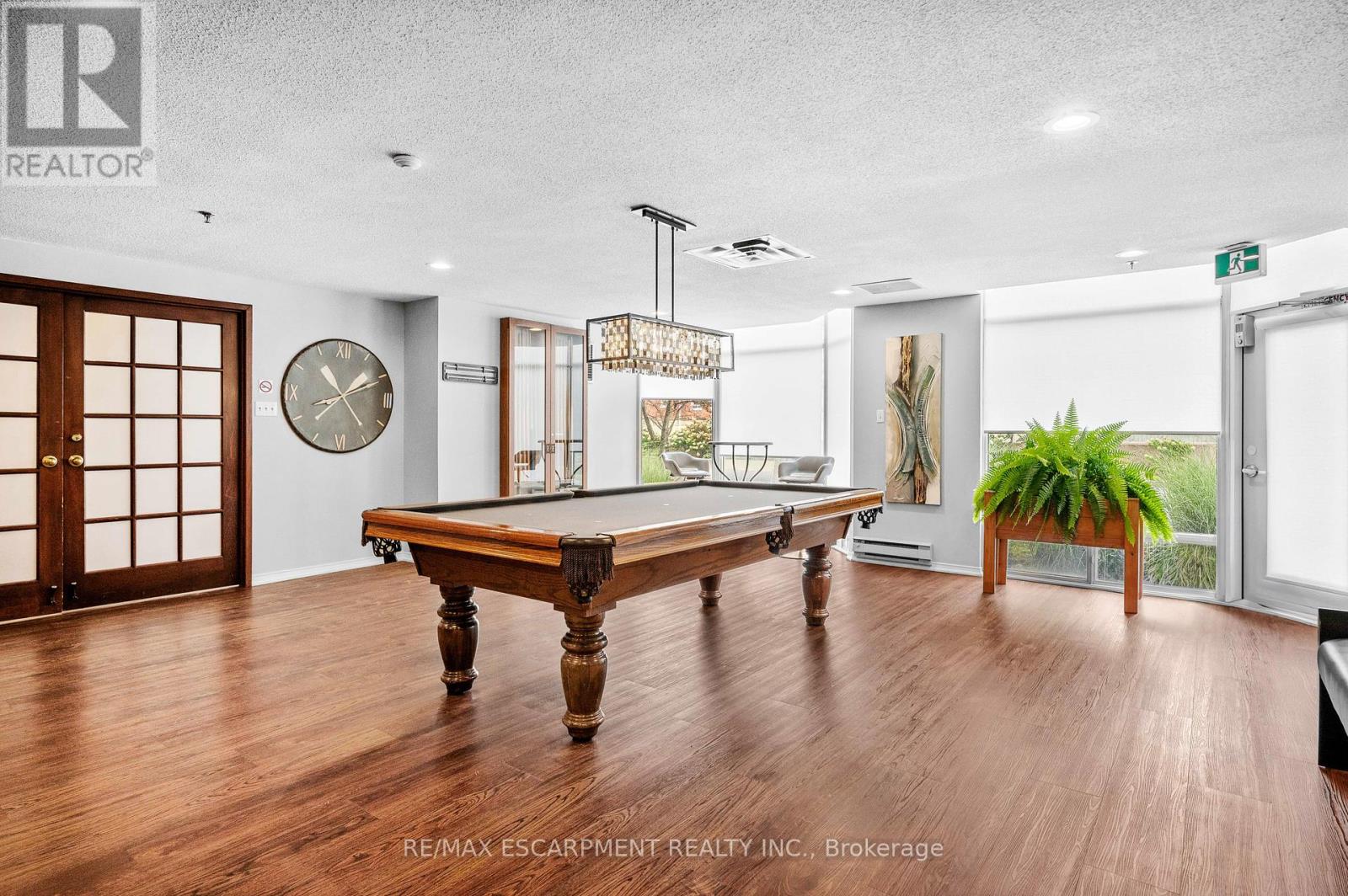 Photo 22 of 805 2511 Lakeshore Road W, Oakville ON