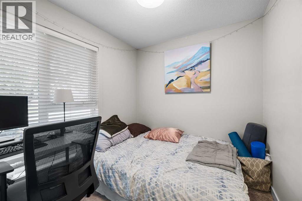 Single Family House for Sale in   Street NW Bowness Calgary 