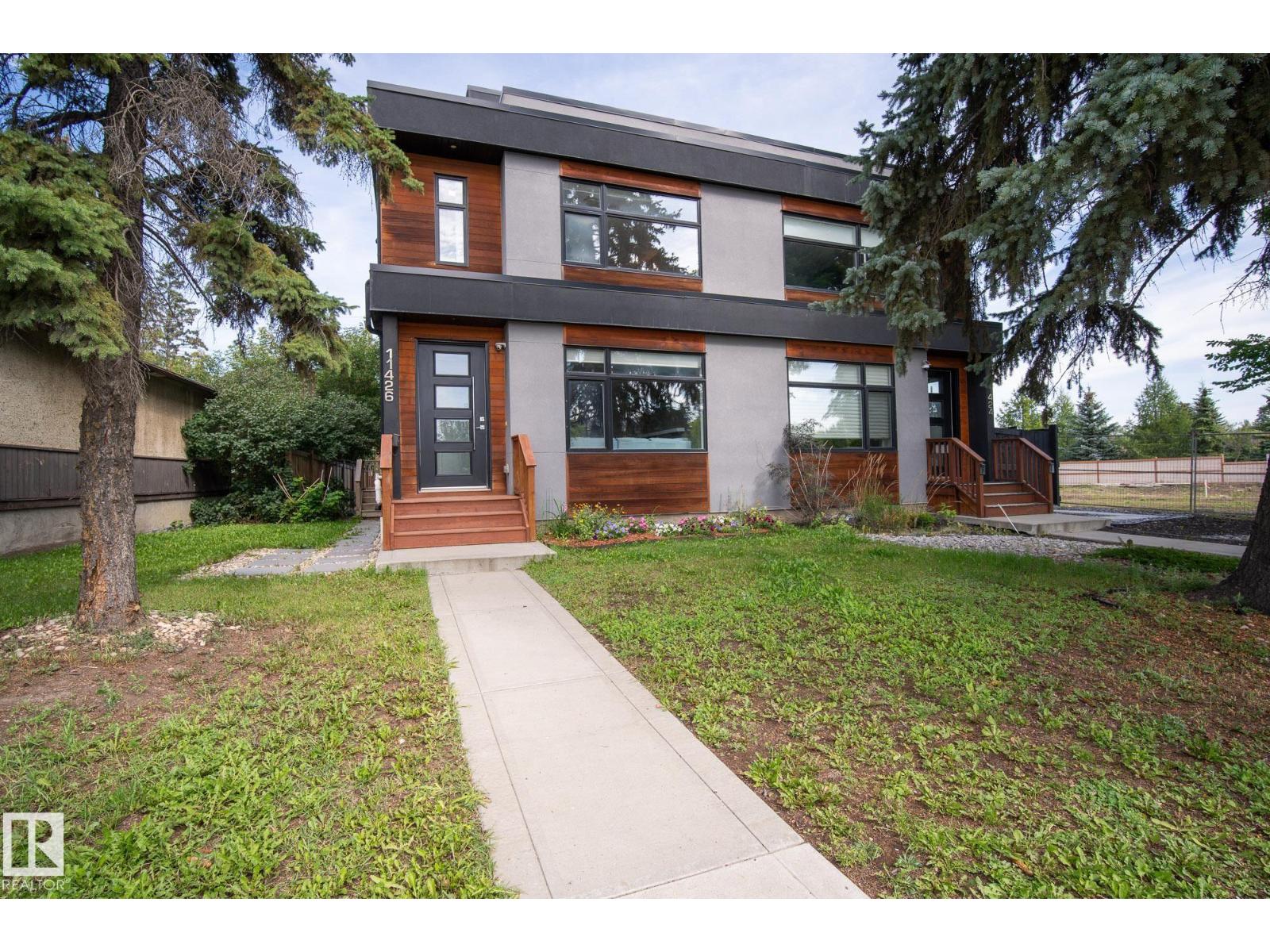 Photo 1 of 11426 71 Av Nw, Edmonton AB