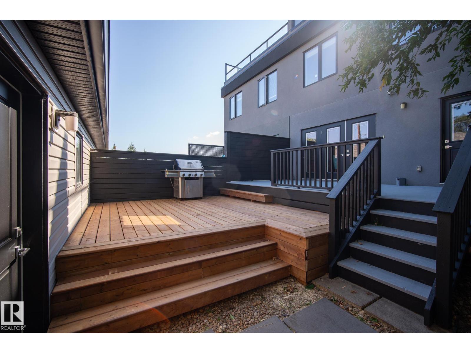 Photo 3 of 11426 71 Av Nw, Edmonton AB
