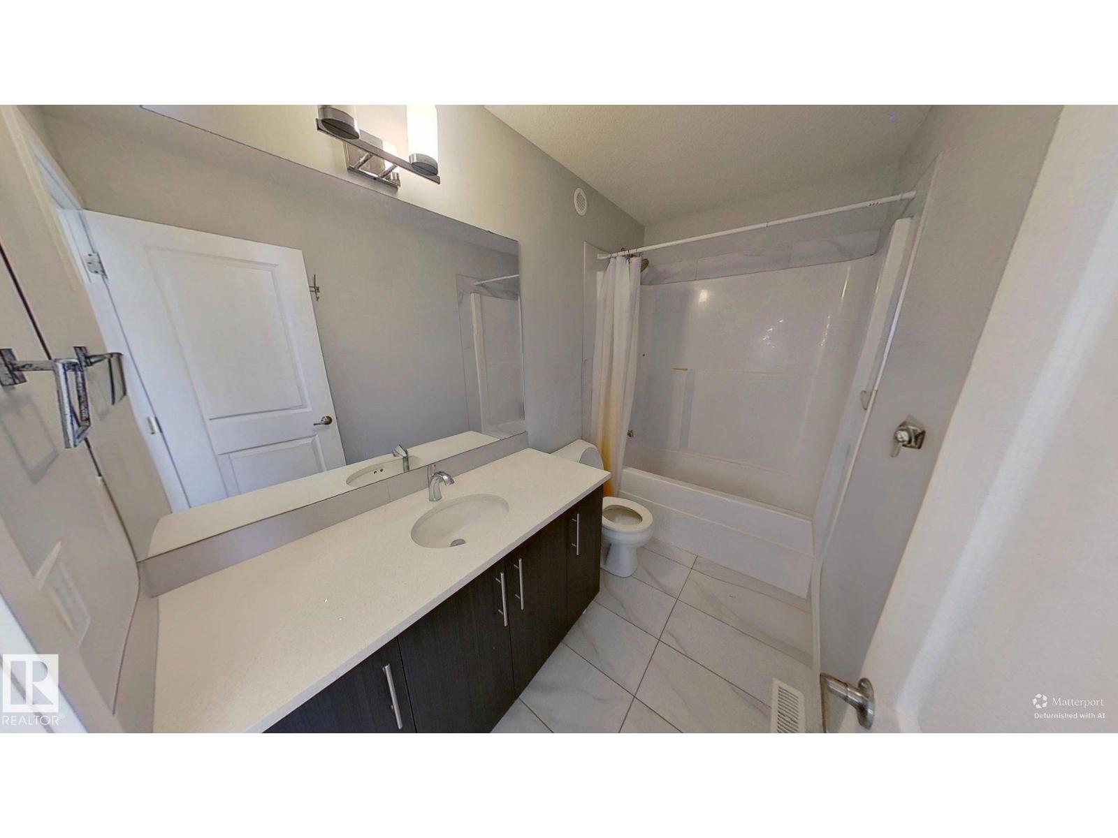 Photo 18 of 9876 206 St Nw, Edmonton AB