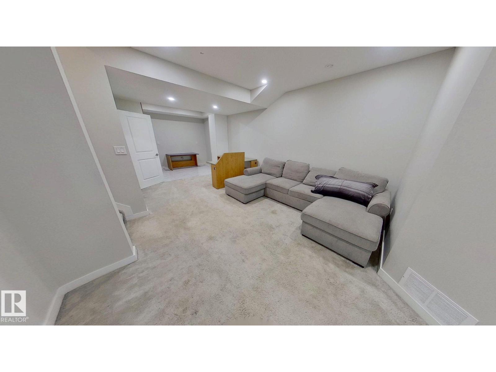 Photo 12 of 9876 206 St Nw, Edmonton AB