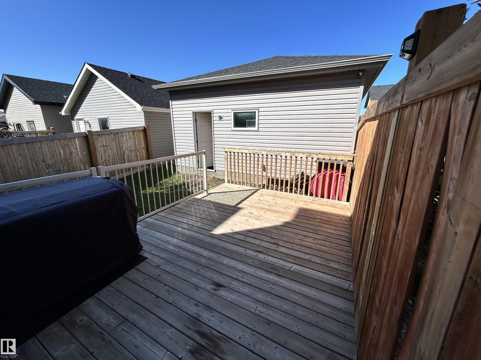 Photo 3 of 9876 206 St Nw, Edmonton AB