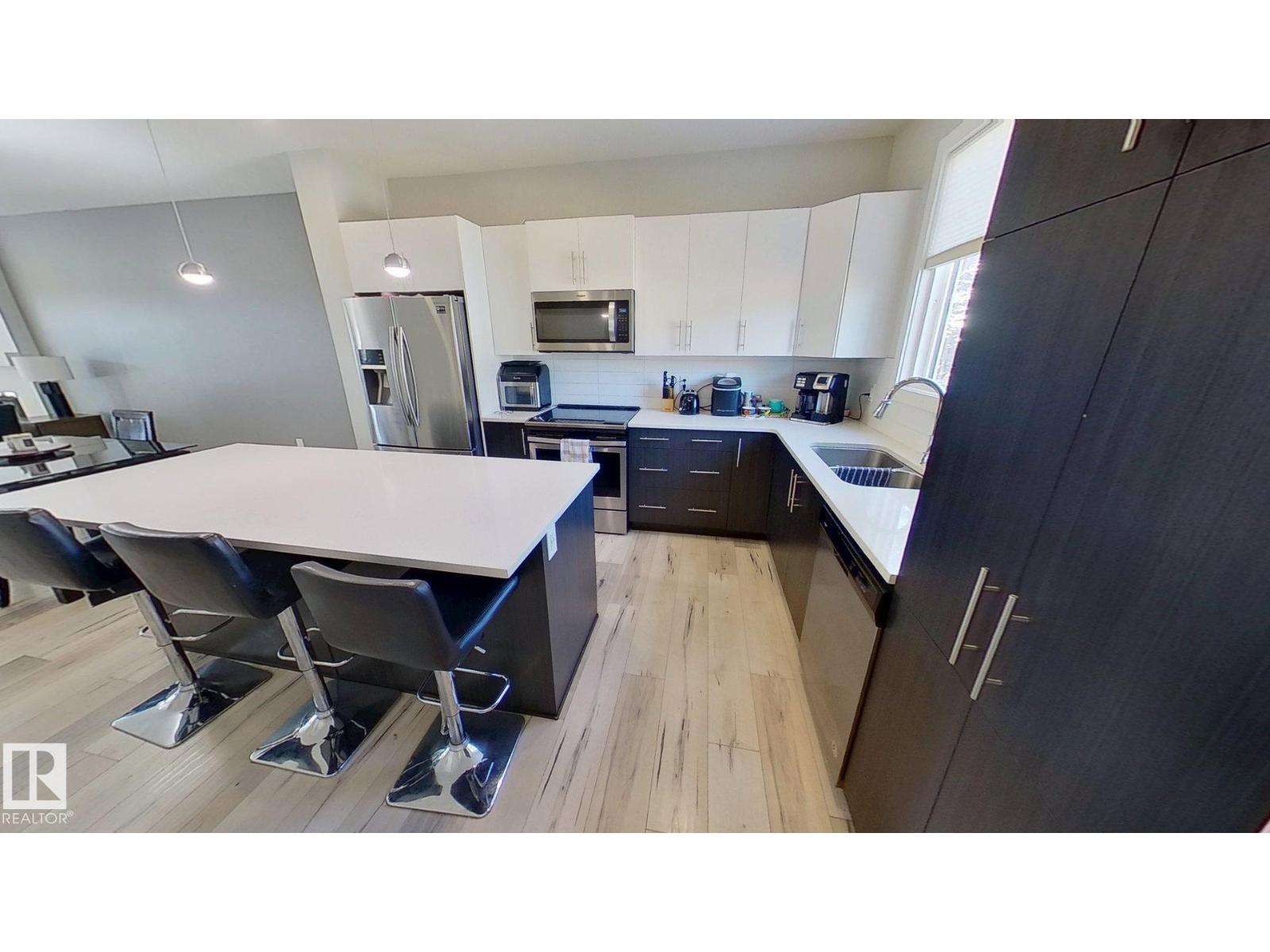 Photo 35 of 9876 206 St Nw, Edmonton AB