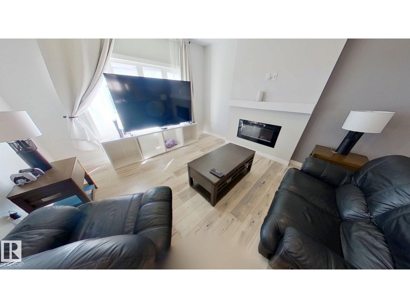 Photo 8 of 9876 206 St Nw, Edmonton AB