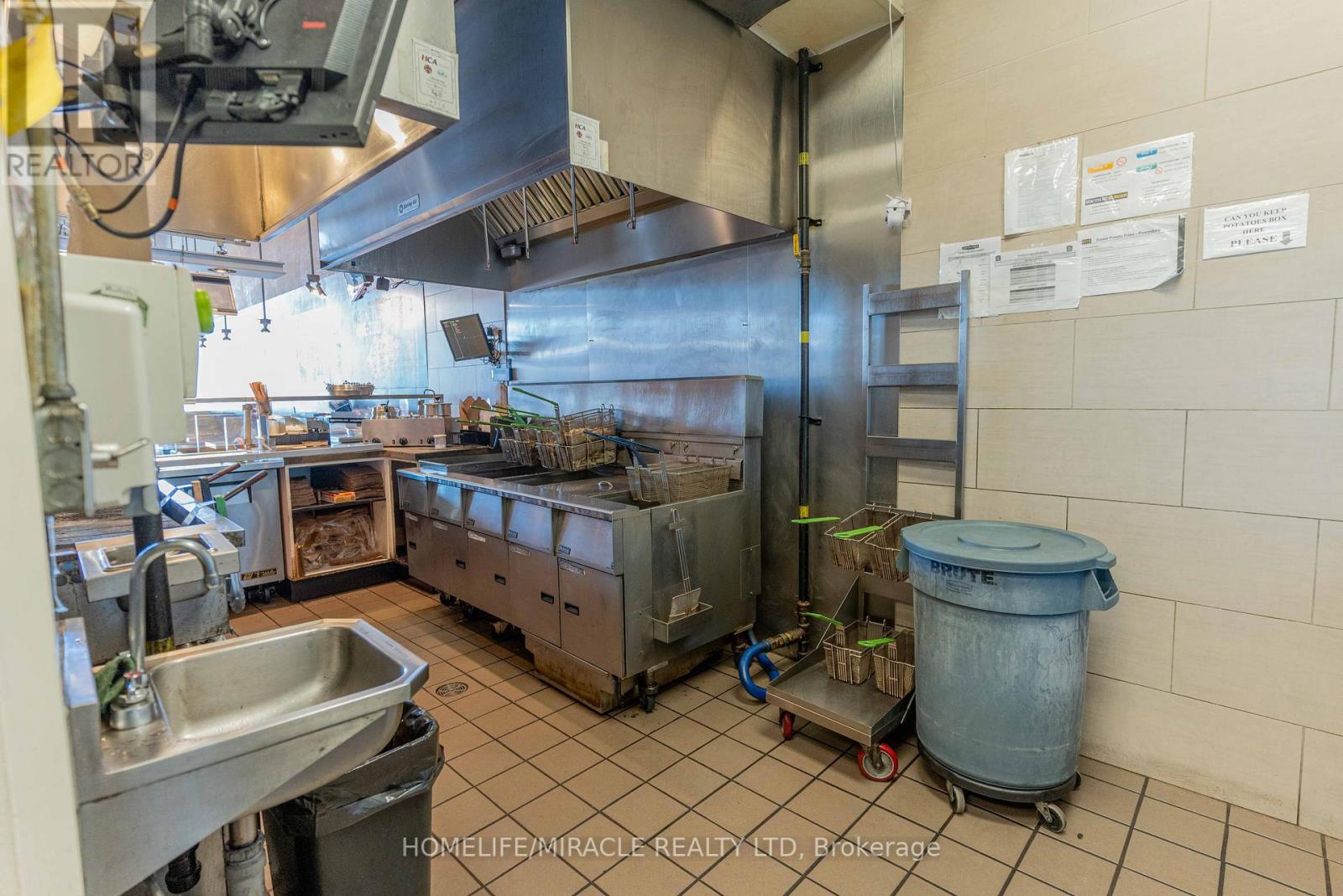 Photo 26 of B 19 1400 Ottawa Street S, Kitchener ON
