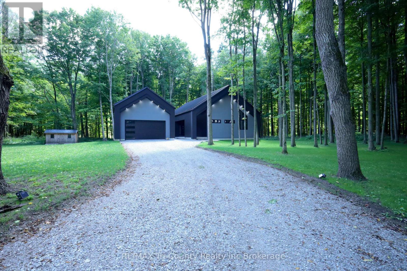 Photo 1 of 1498 12 Th Concession Road, Norfolk ON