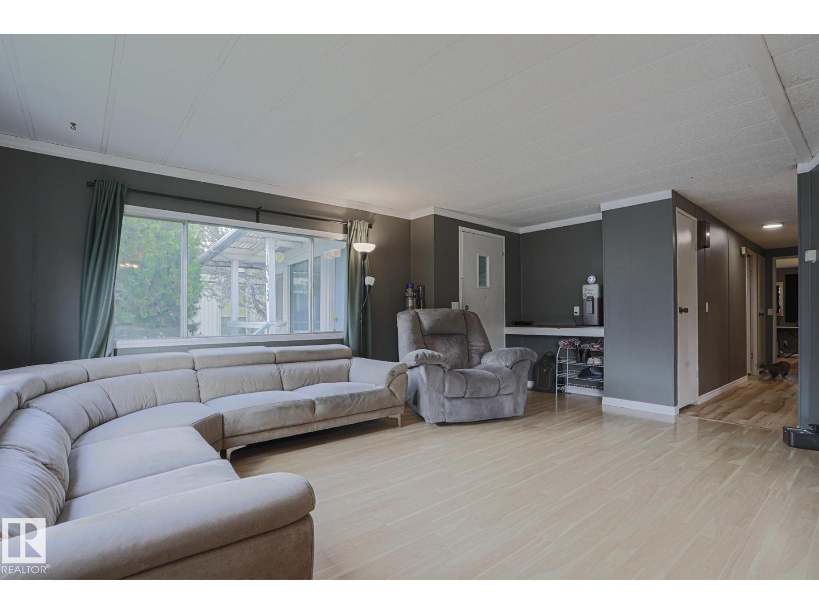 1943 West Royal WY NW NW, Edmonton