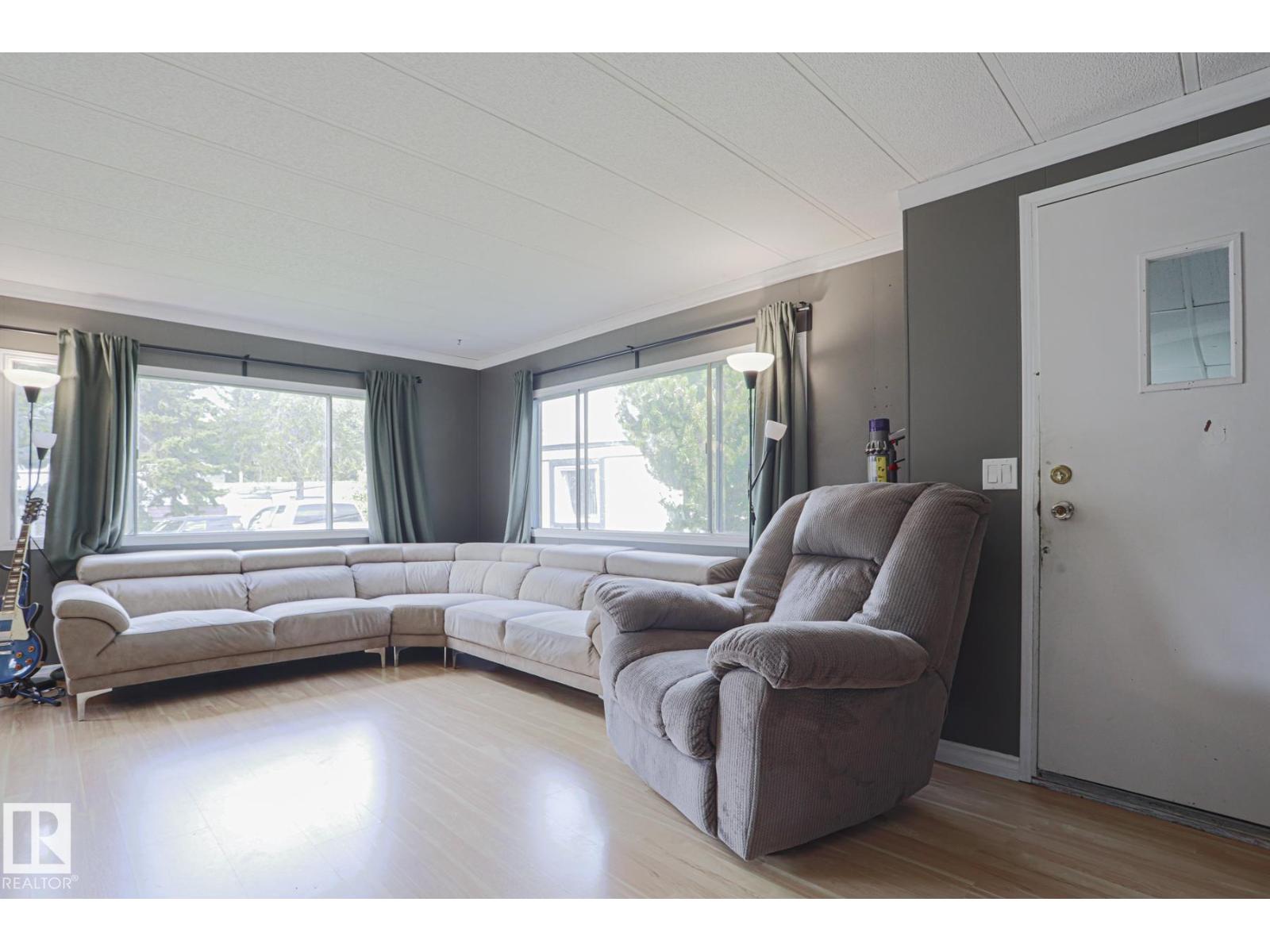 1943 West Royal WY NW NW, Edmonton