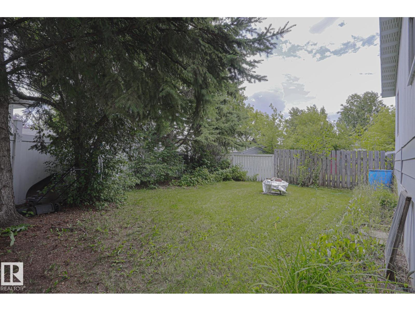 1943 West Royal WY NW NW, Edmonton