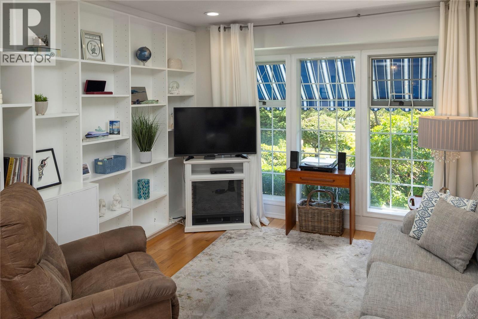 Single Family House for Sale in  Richmond Ave Victoria 