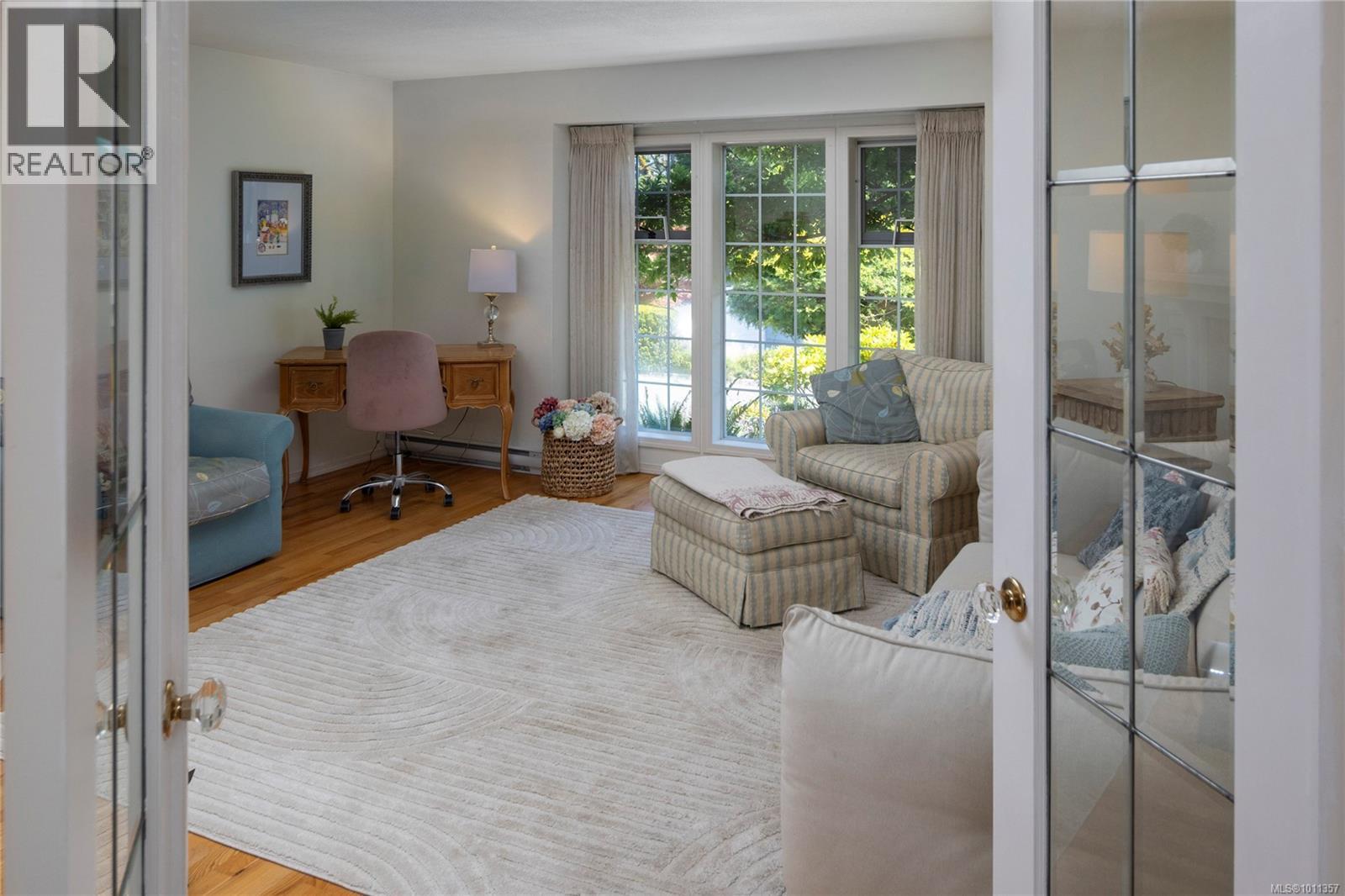 Single Family House for Sale in  Richmond Ave Victoria 