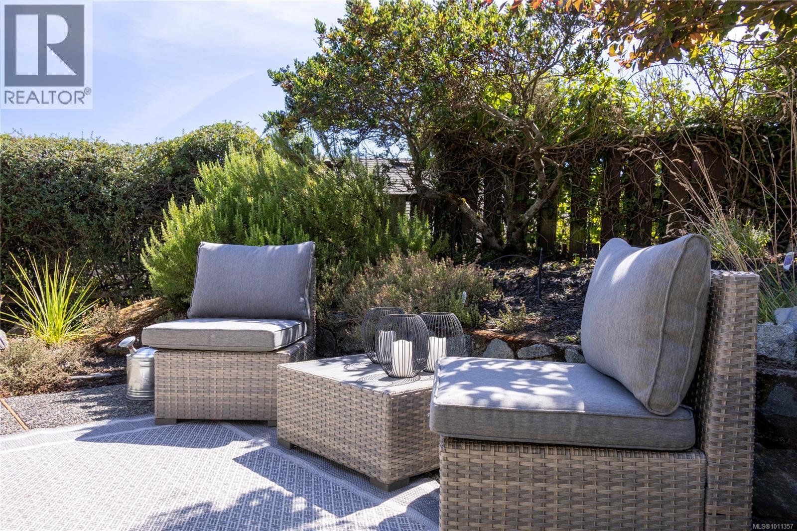 Single Family House for Sale in  Richmond Ave Victoria 
