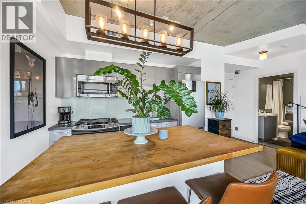 Photo 17 of 1201 Dundas Street E Unit 902, Toronto ON