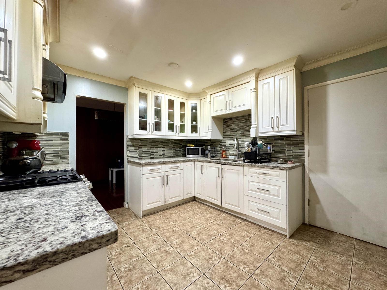 Photo 4 of 9525 125 A Street, Surrey BC