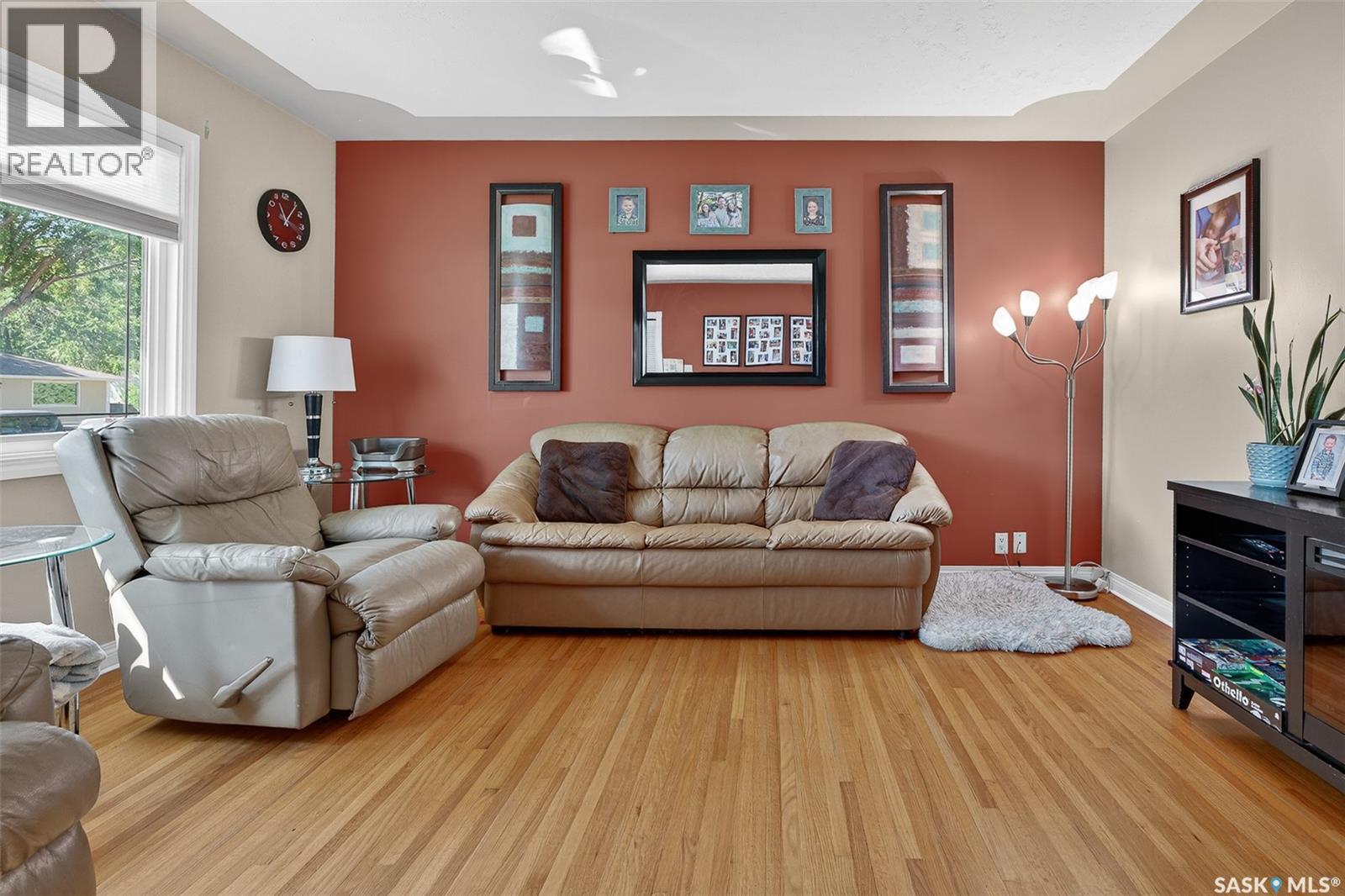 Photo 8 of 1234 Carleton Street, Moose Jaw SK