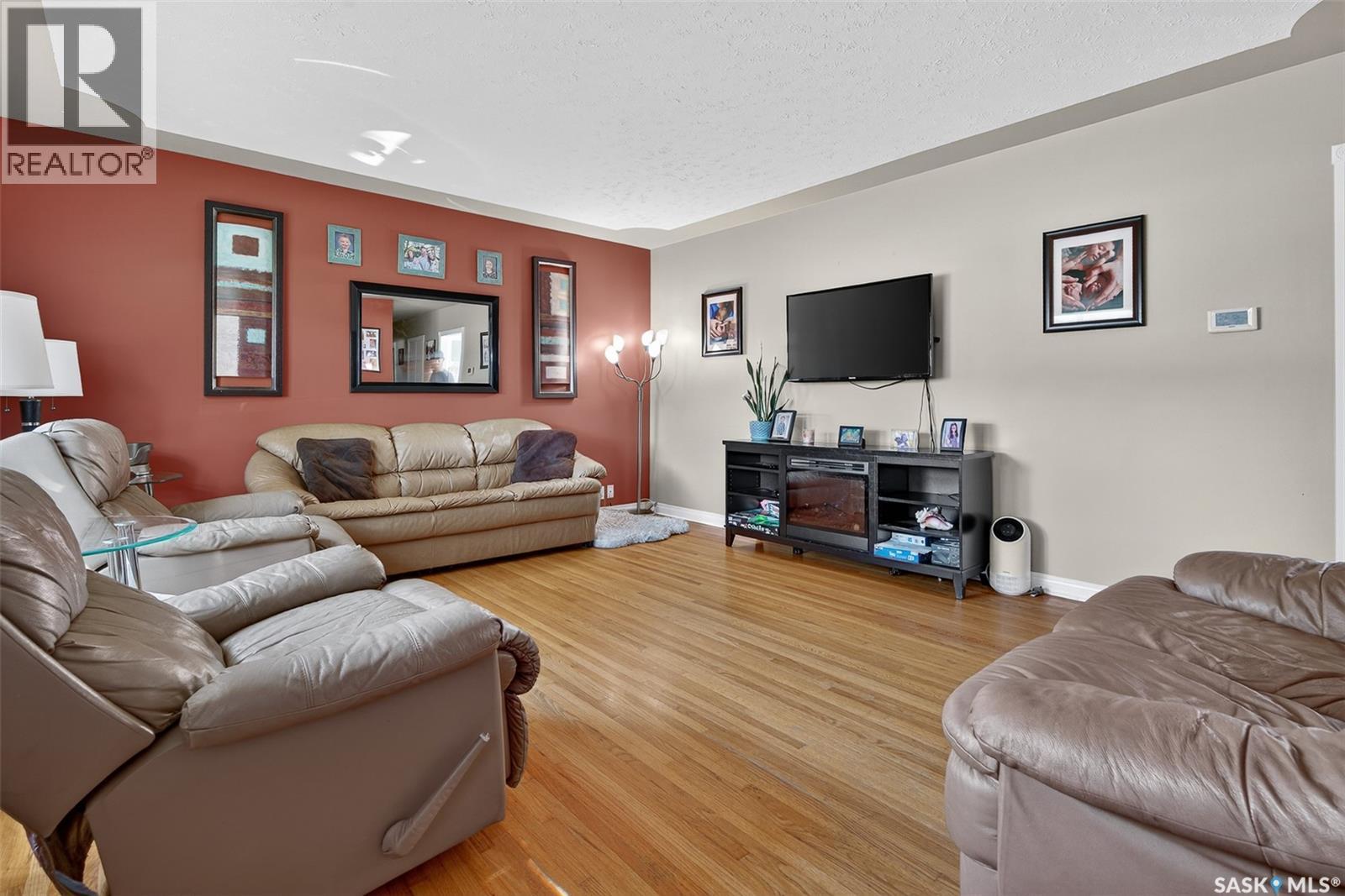Photo 20 of 1234 Carleton Street, Moose Jaw SK