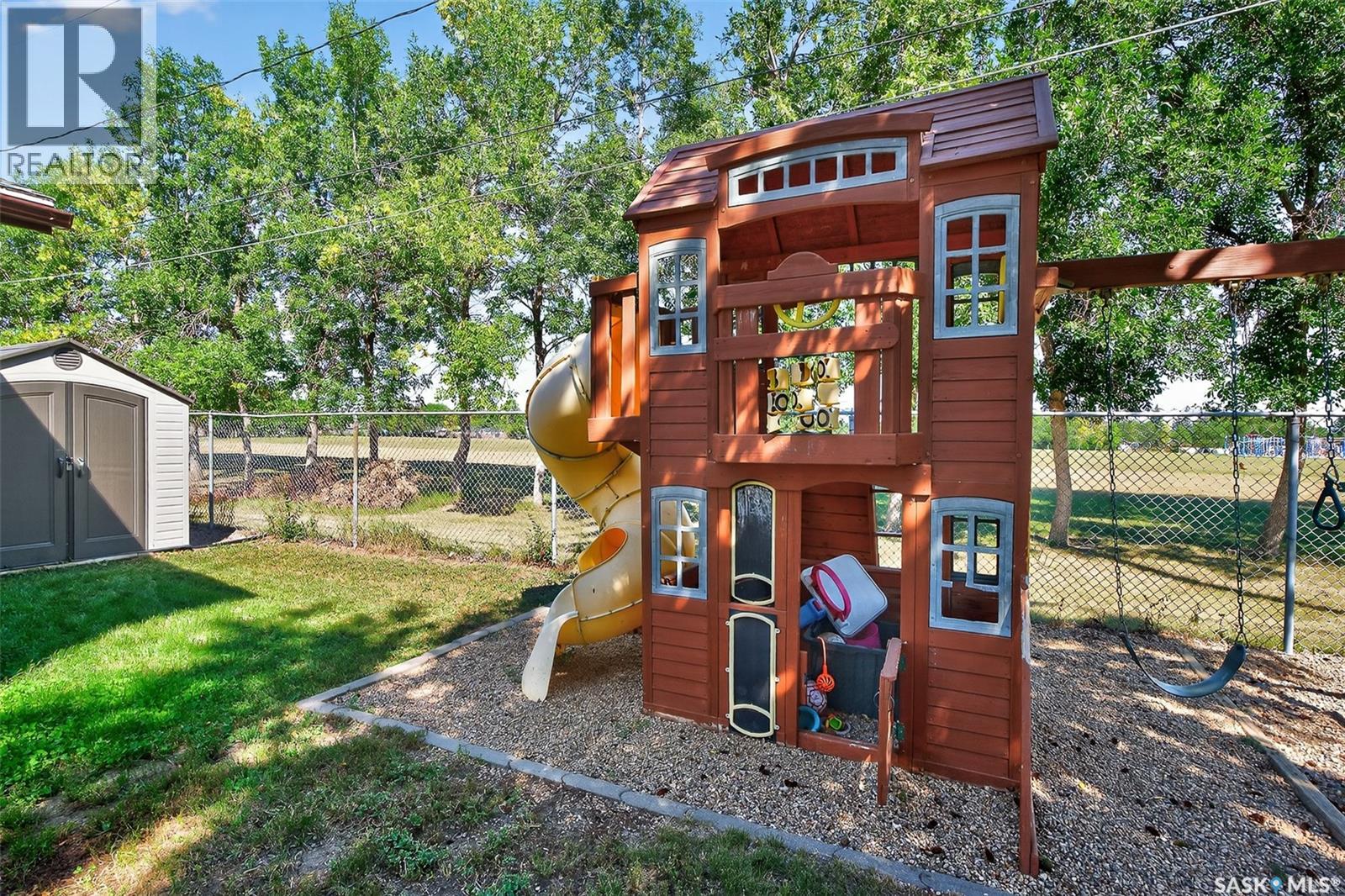 Photo 25 of 1234 Carleton Street, Moose Jaw SK