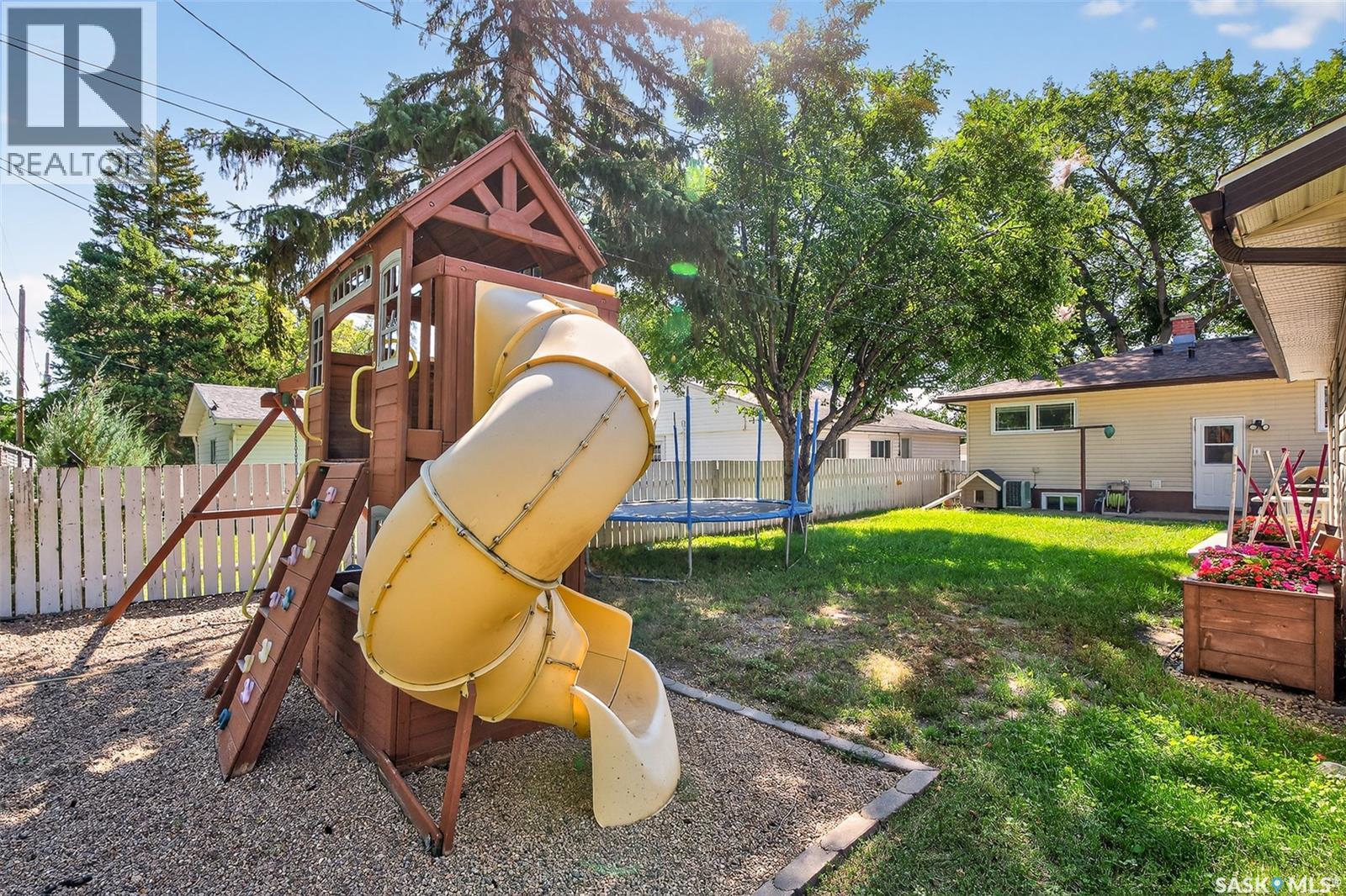 Photo 28 of 1234 Carleton Street, Moose Jaw SK