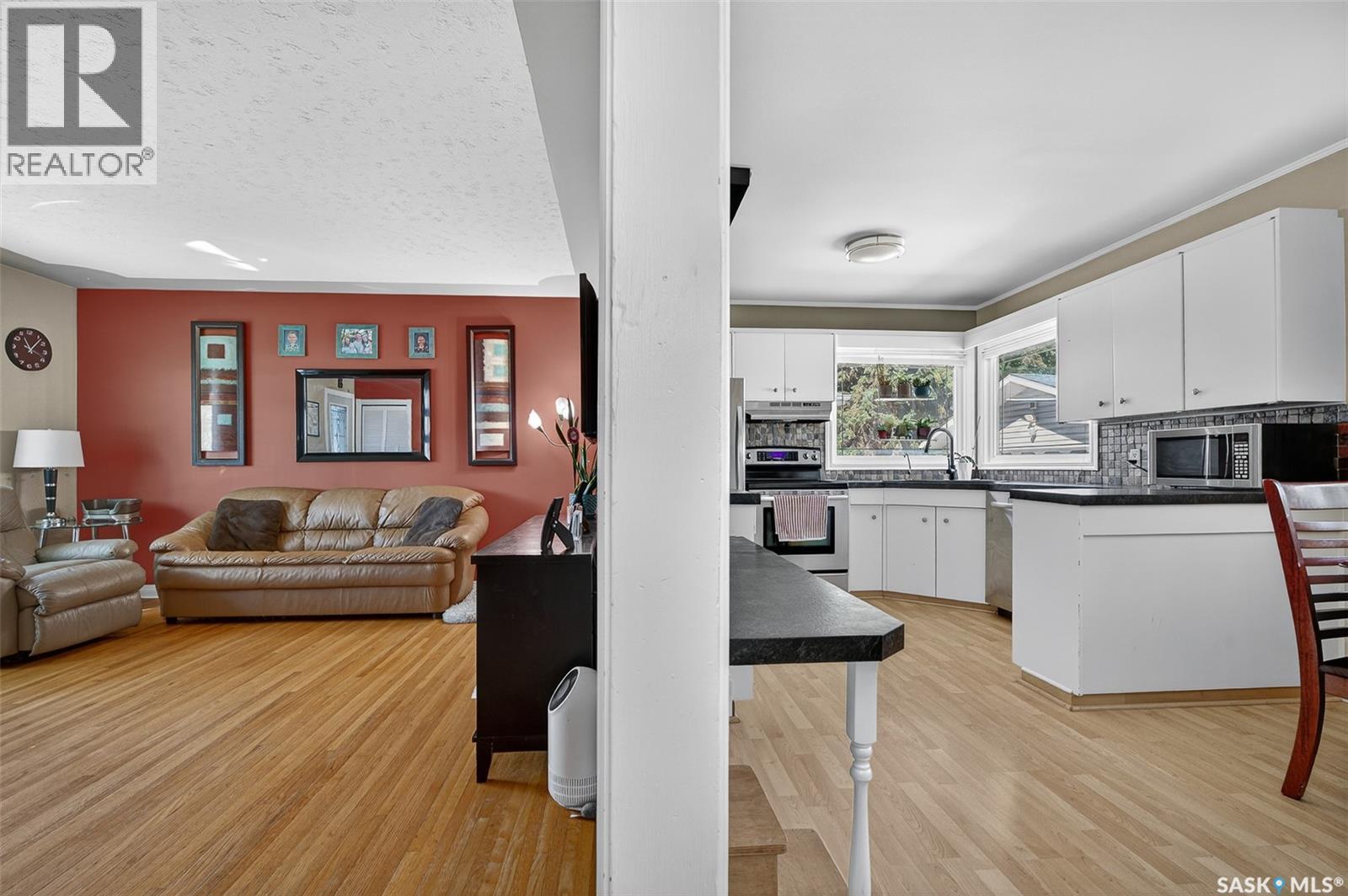 Photo 5 of 1234 Carleton Street, Moose Jaw SK