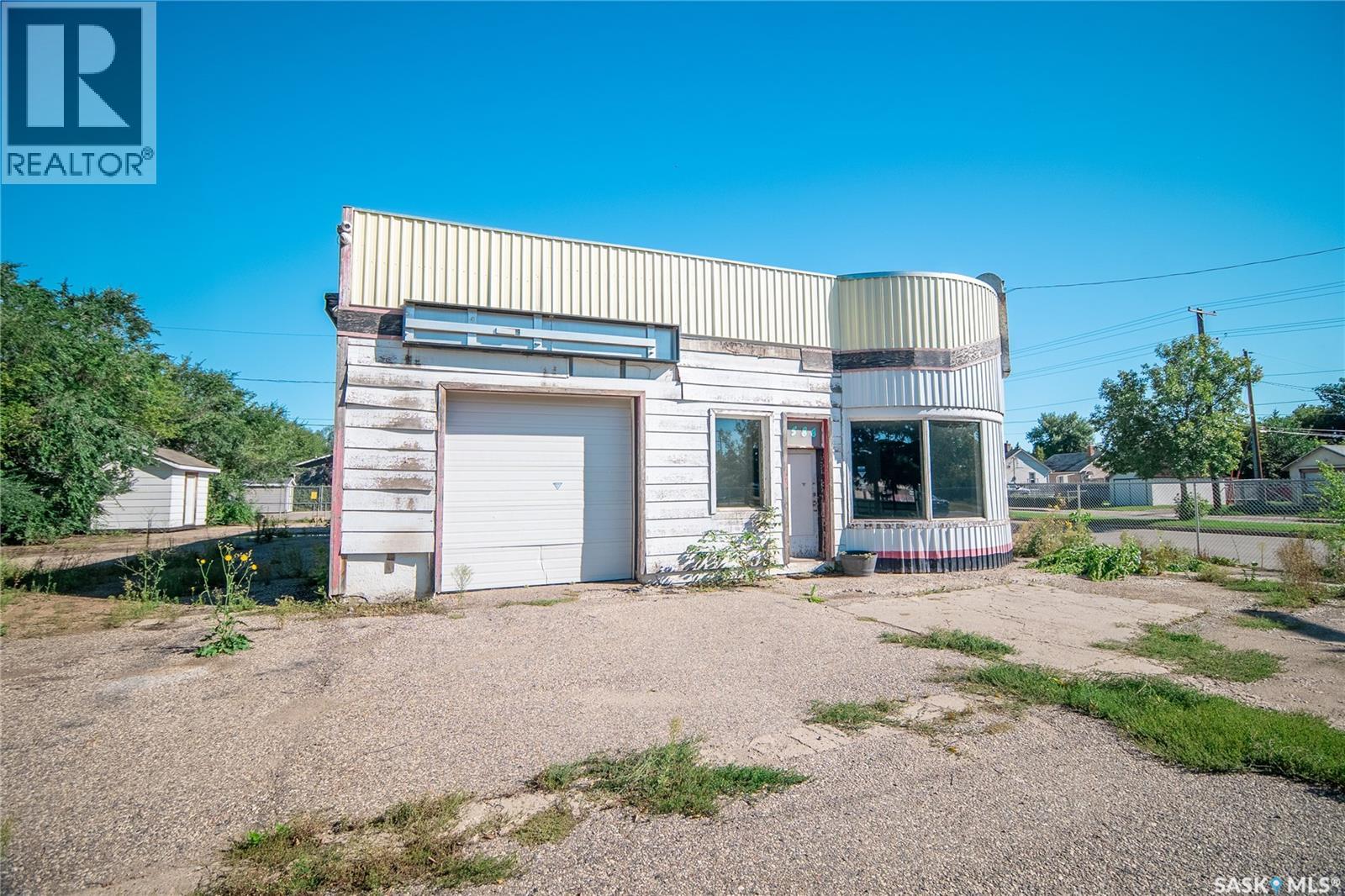Photo 1 of 588 8th Street E, Prince Albert SK