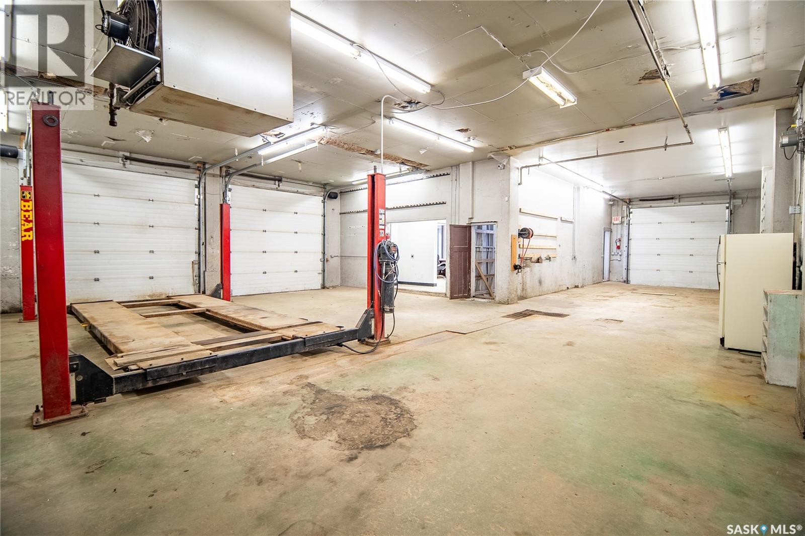 Photo 13 of 588 8th Street E, Prince Albert SK