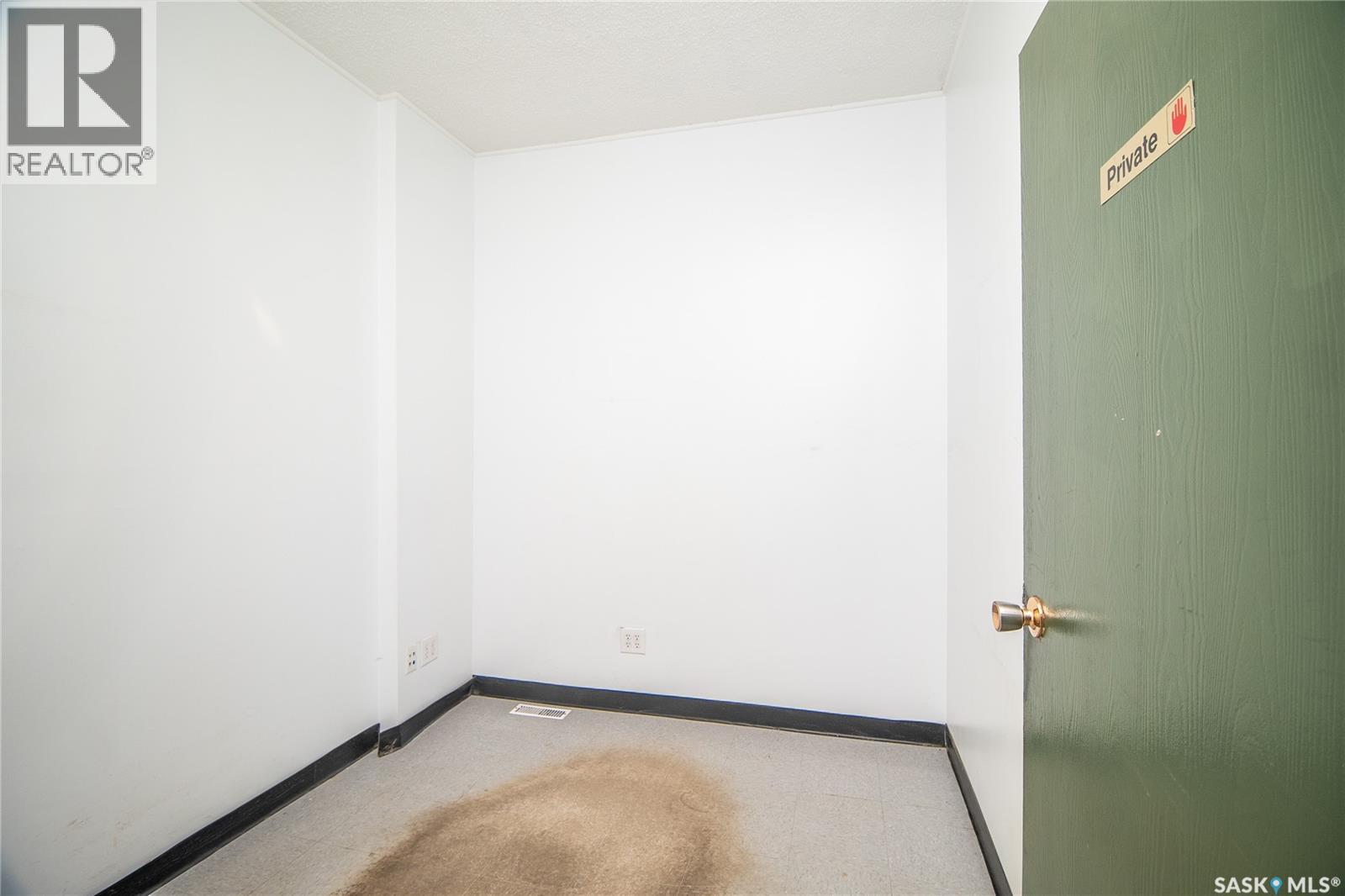 Photo 16 of 588 8th Street E, Prince Albert SK