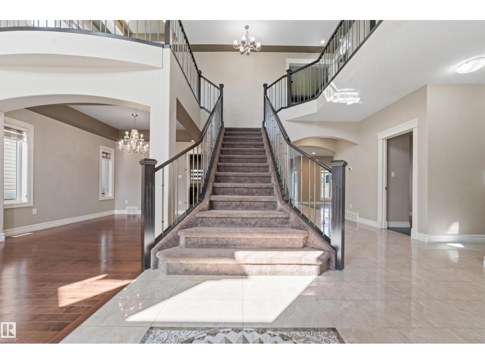 Photo 5 of 1721 Adamson Crescent Sw, Edmonton AB