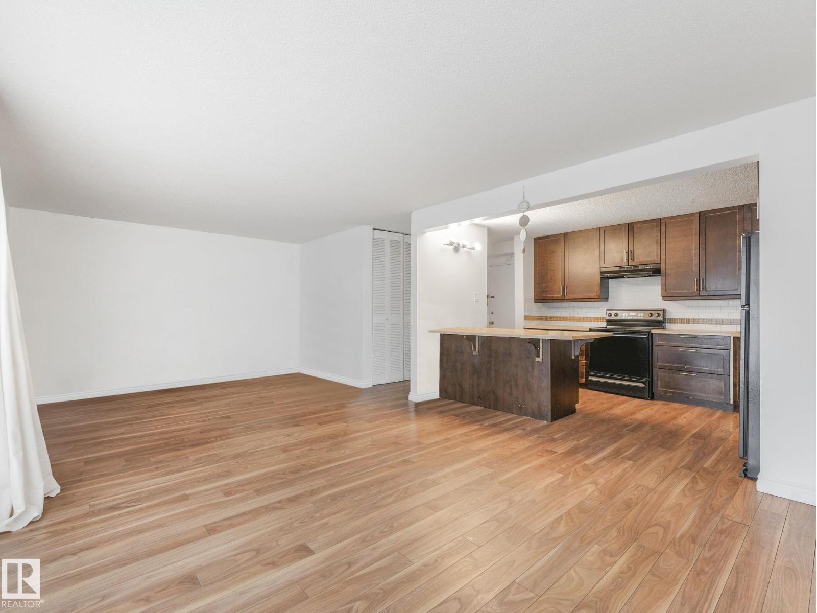 Photo 11 of 124 8604 Gateway Bv Nw, Edmonton AB