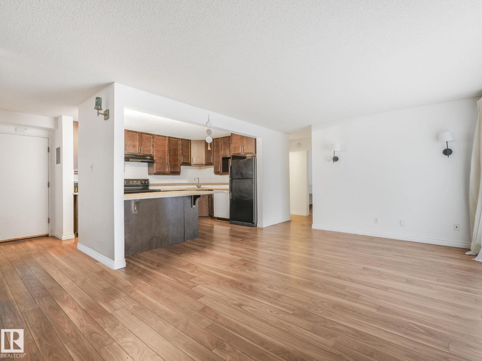 Photo 14 of 124 8604 Gateway Bv Nw, Edmonton AB