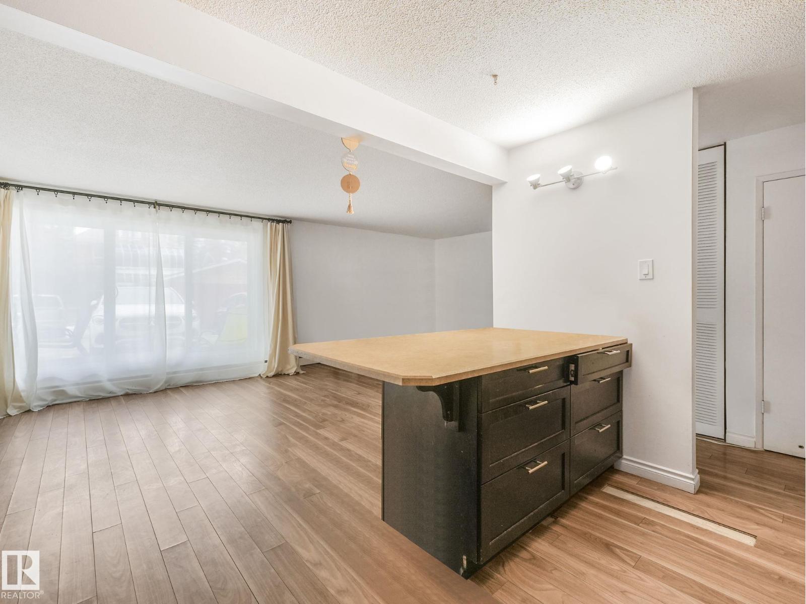 Photo 7 of 124 8604 Gateway Bv Nw, Edmonton AB
