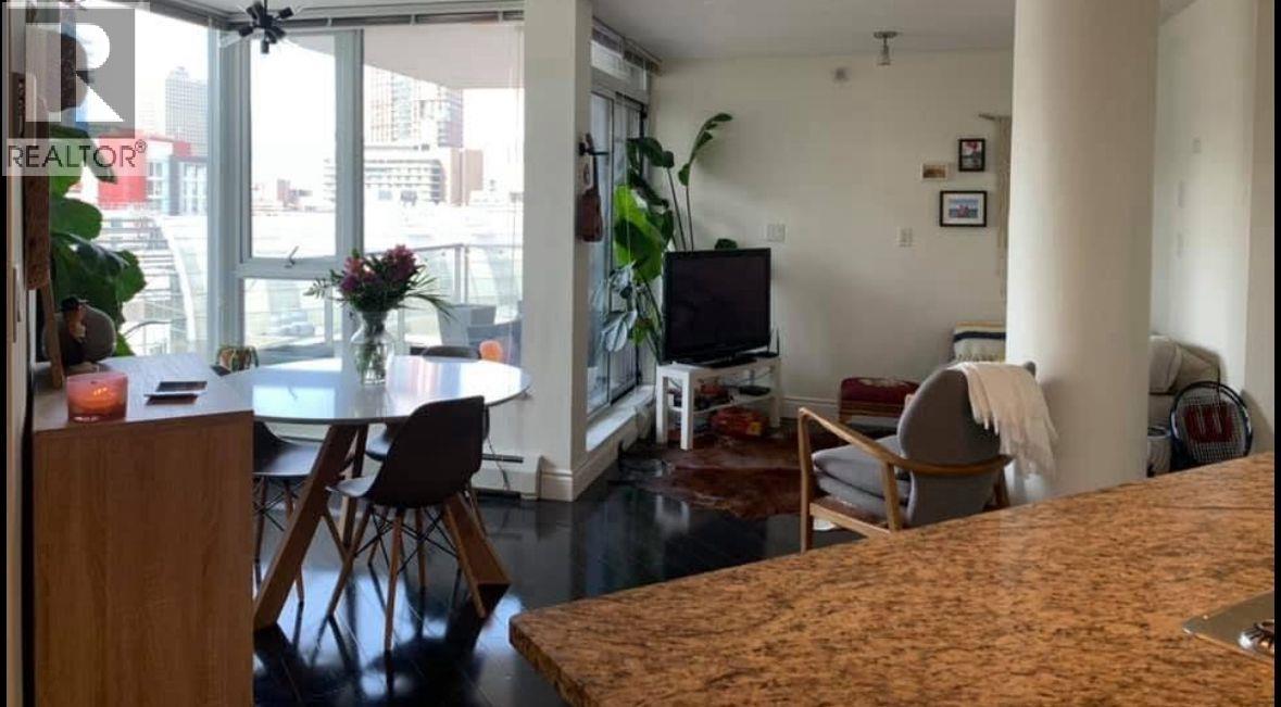 Photo 4 of 1106 58 Keefer Place, Vancouver BC