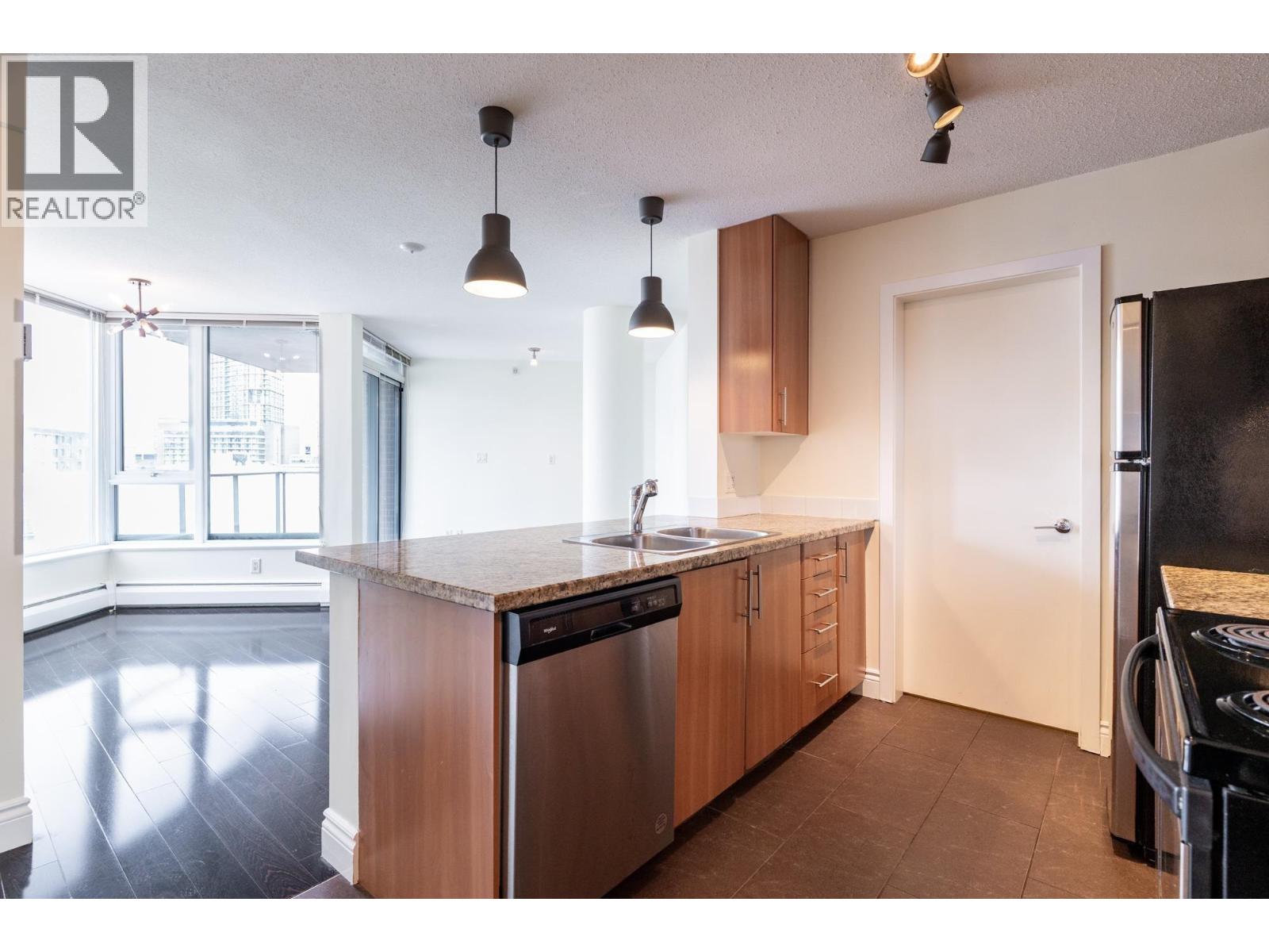 Photo 7 of 1106 58 Keefer Place, Vancouver BC