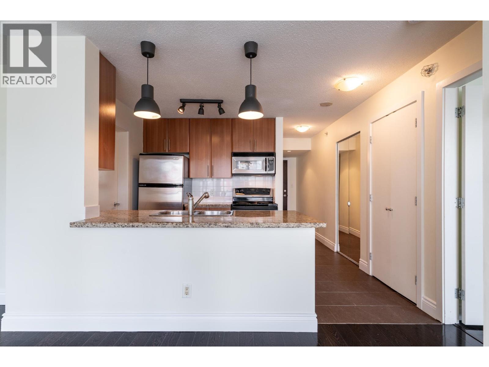Photo 11 of 1106 58 Keefer Place, Vancouver BC