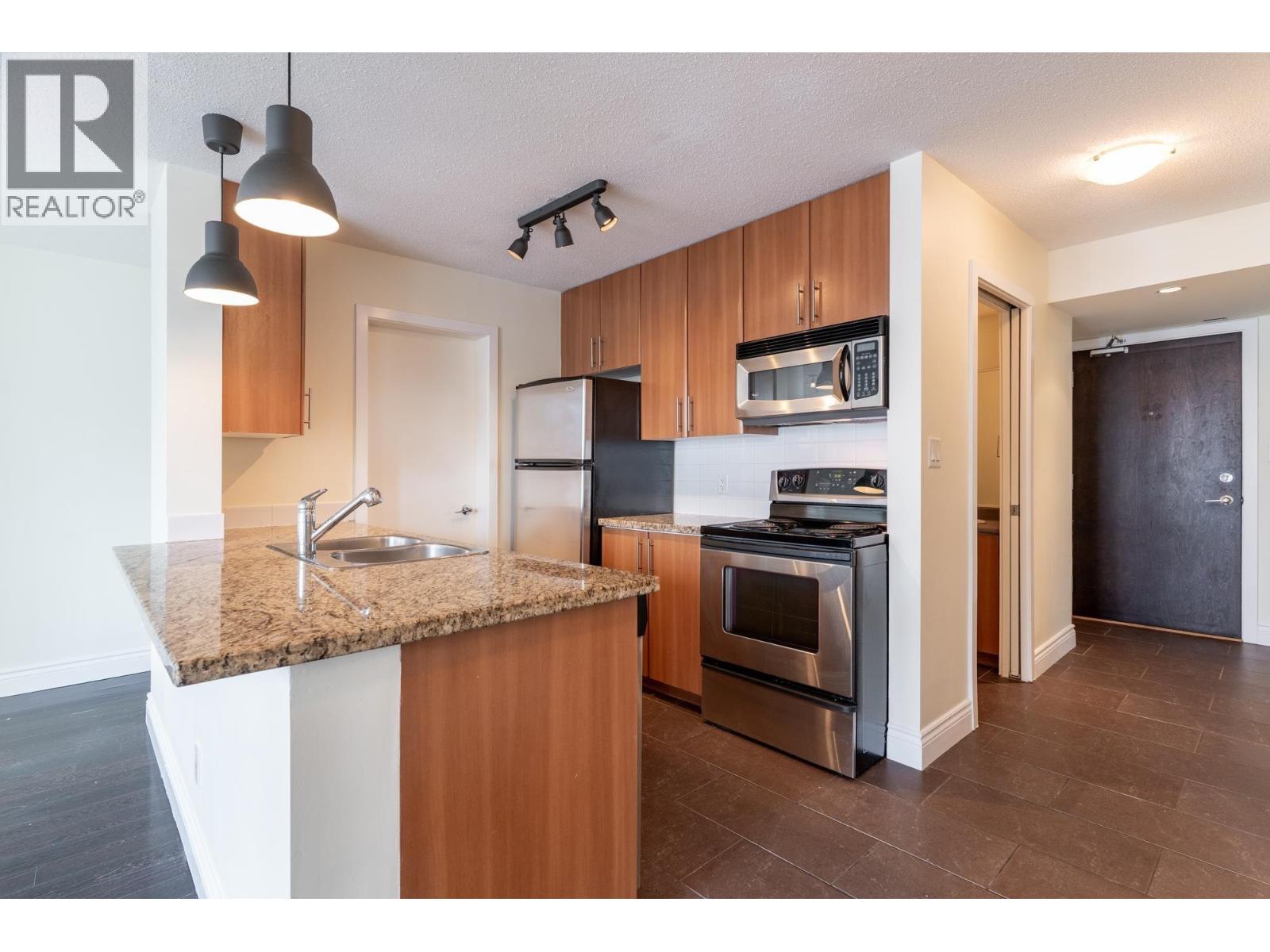 Photo 10 of 1106 58 Keefer Place, Vancouver BC
