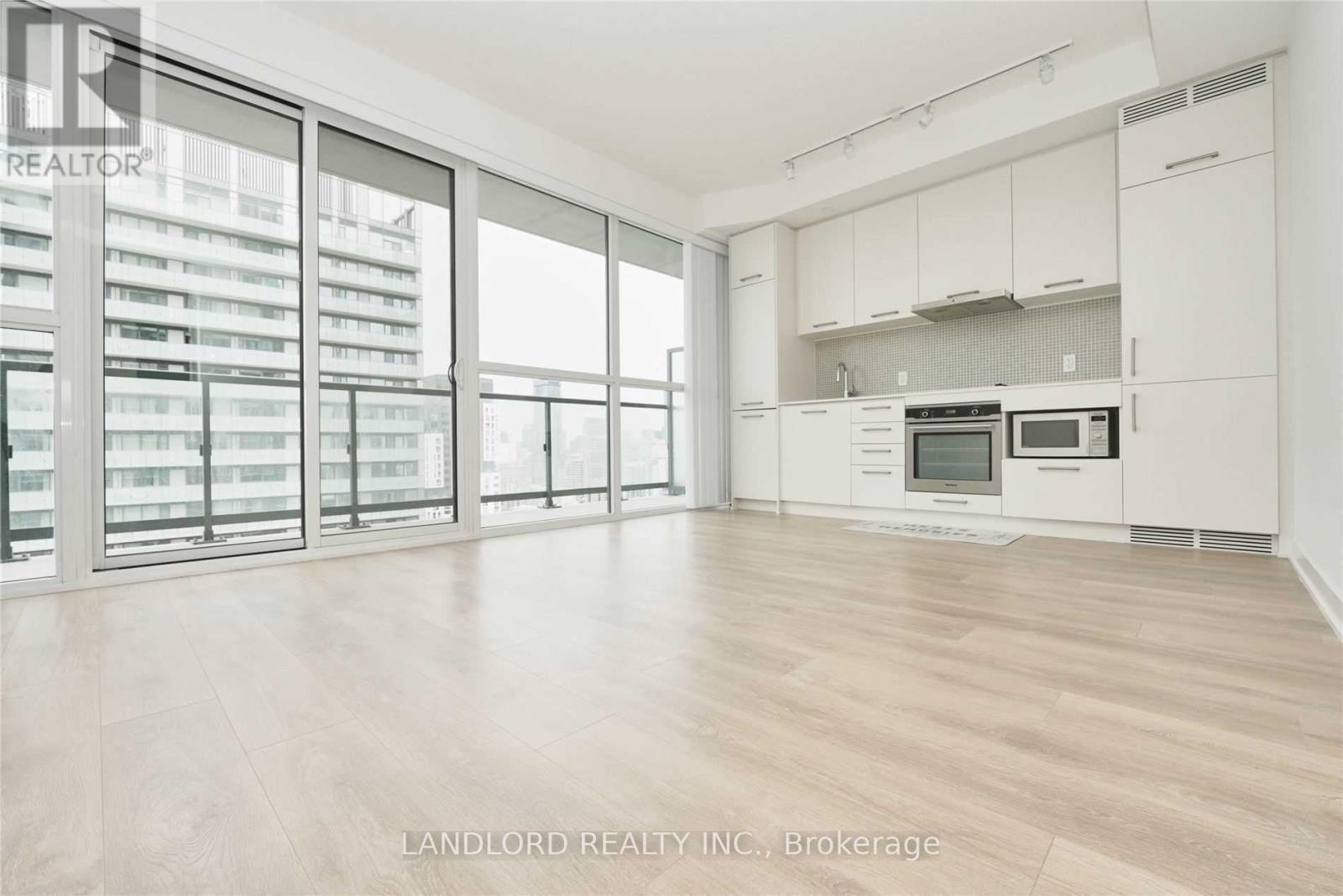 Photo 1 of 3507 87 Peter Street, Toronto ON