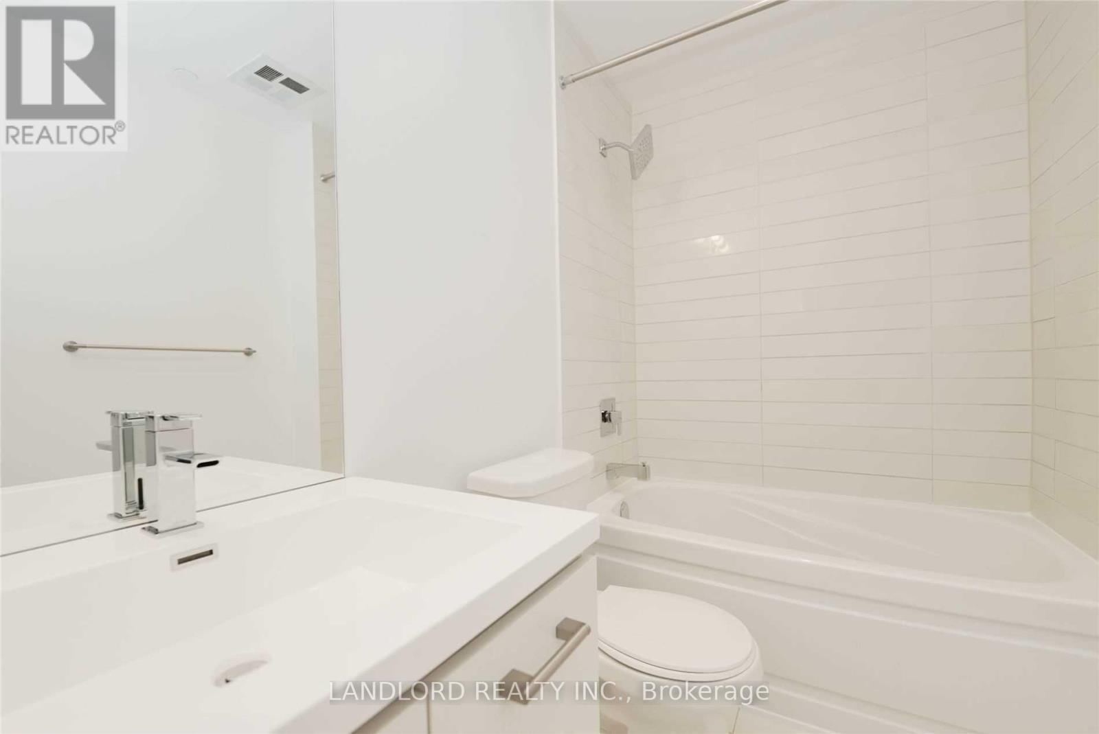 Photo 15 of 3507 87 Peter Street, Toronto ON