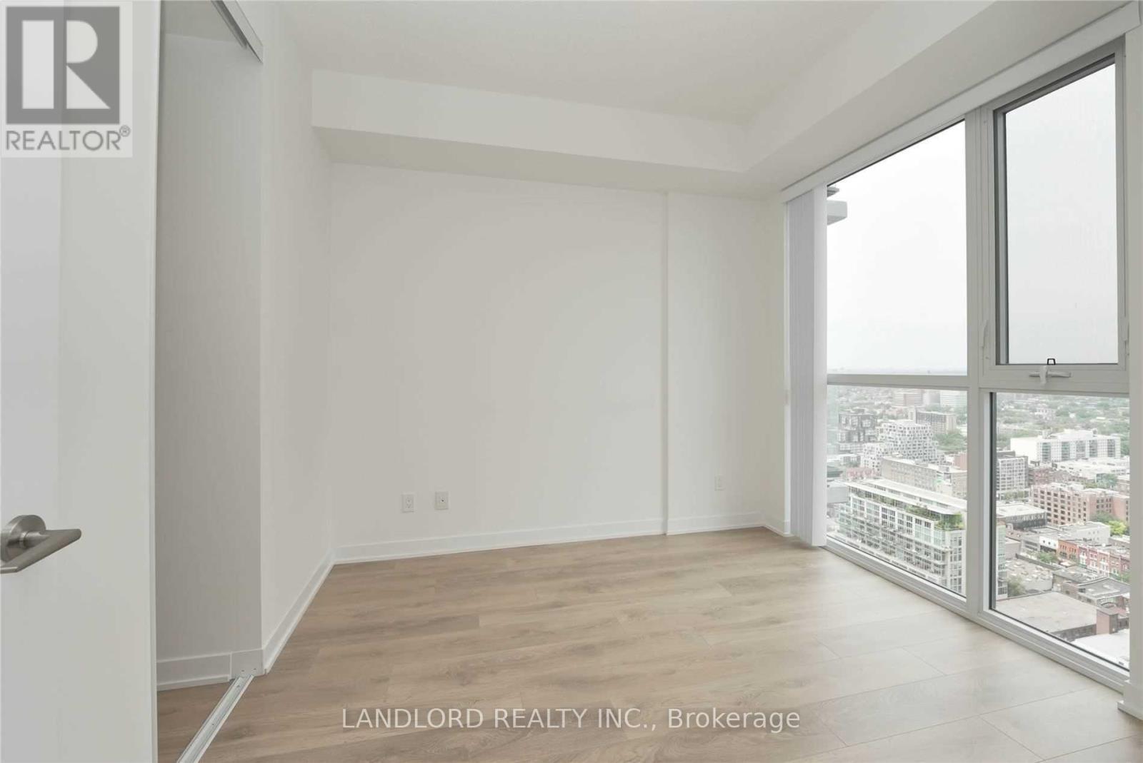 Photo 5 of 3507 87 Peter Street, Toronto ON