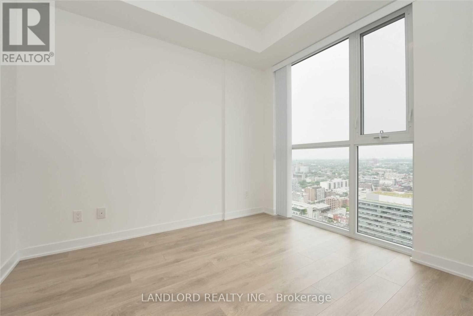 Photo 6 of 3507 87 Peter Street, Toronto ON